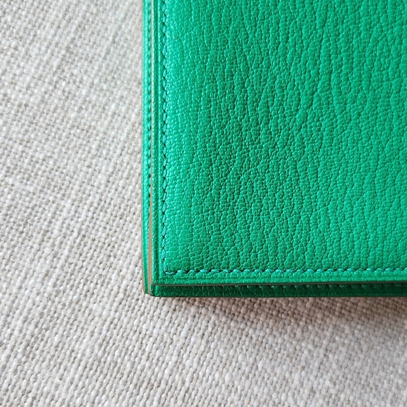 Authentic Hermes Menthe Chevre Bearn Wallet - Picture 5 of 11